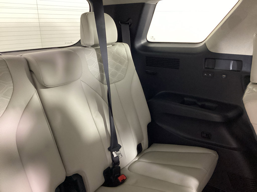 Used 2021 Hyundai Palisade Limited image 12