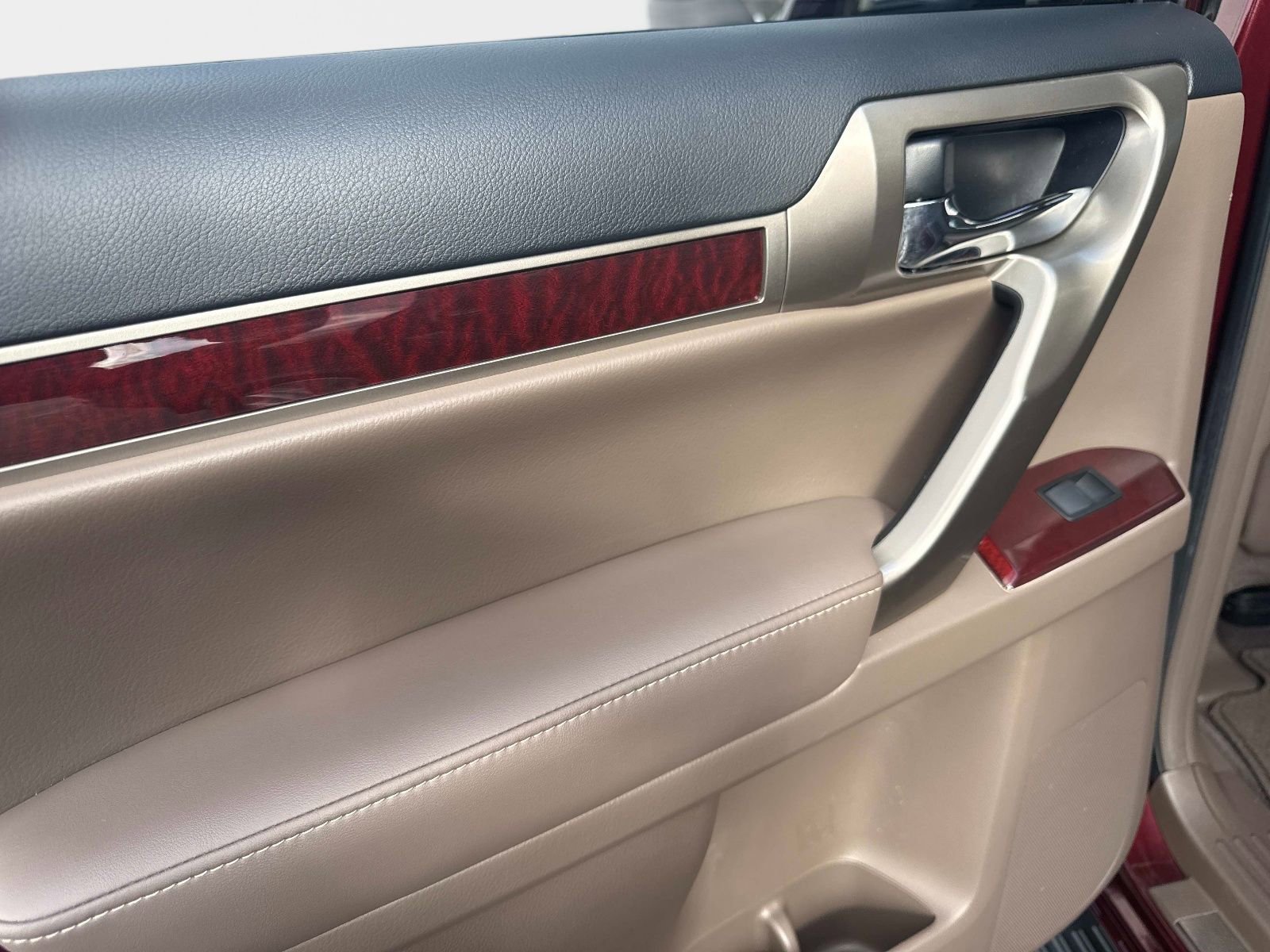 Used 2019 Lexus GX 460 image 18