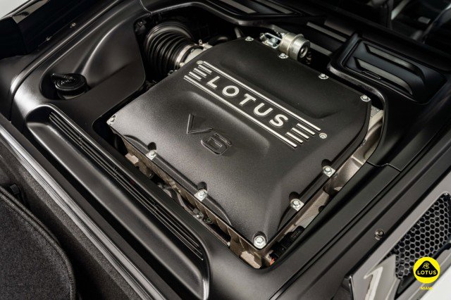 New 2025 Lotus Emira image 6