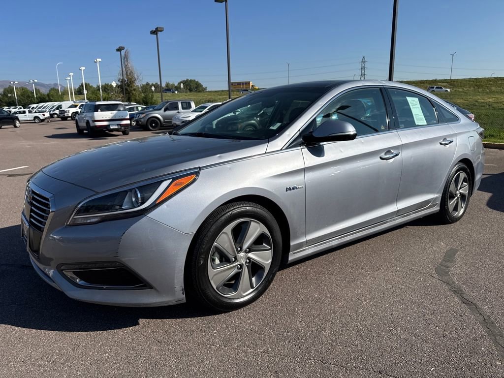 Used 2017 Hyundai Sonata Limited w/ Ultimate Package 02