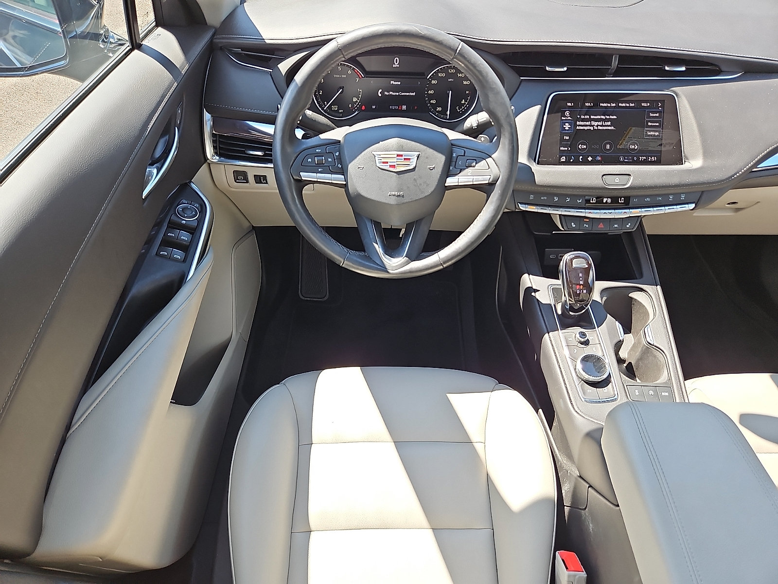 Certified 2023 Cadillac XT4 Luxury w/ Cold Weather Package AWD/4WD image 11