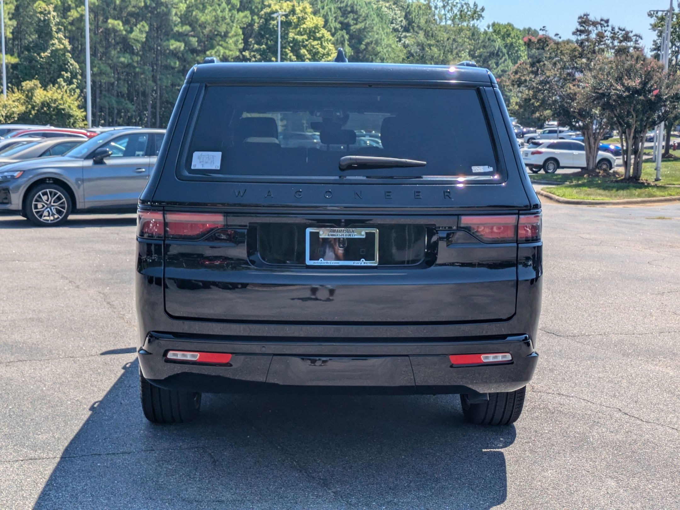 New 2025 Jeep Wagoneer L Series II w/ Convenience Group I image 6