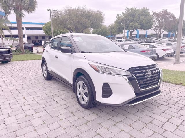 Used 2024 Nissan Kicks S FWD image 13