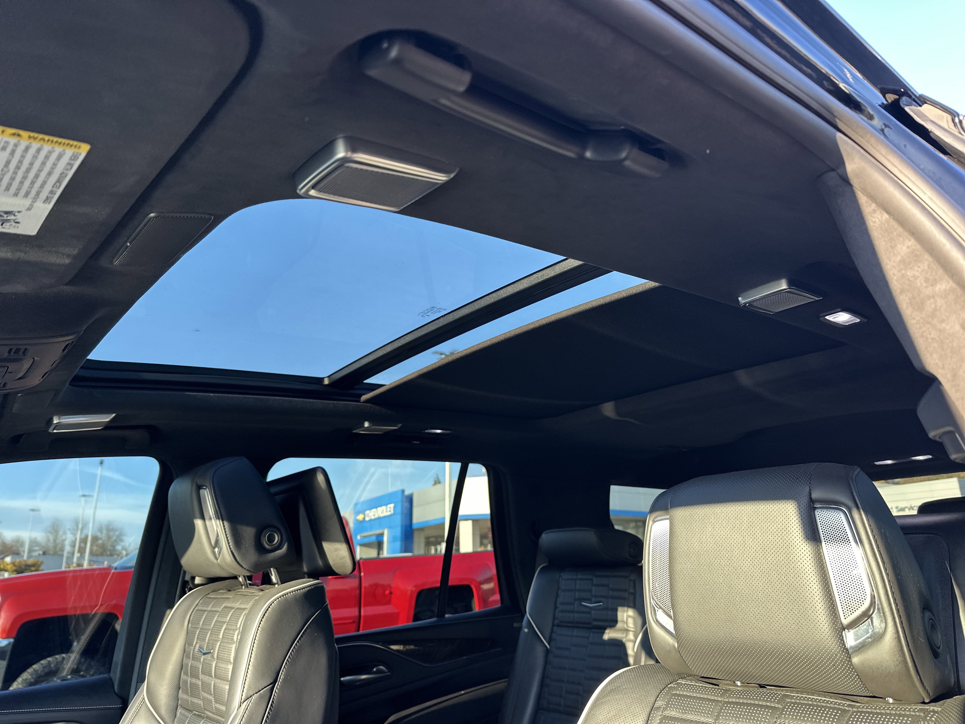 Used 2024 Cadillac Escalade Sport Platinum w/ LPO, ONYX Package image 15