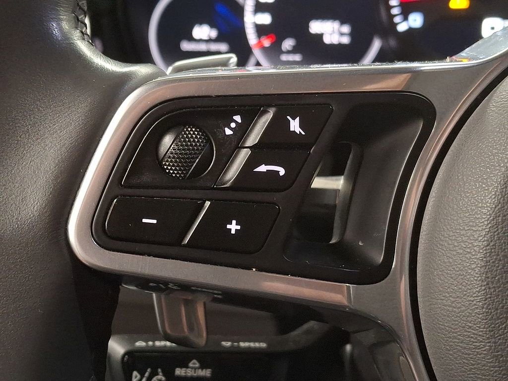 Used 2023 Porsche Cayenne image 17