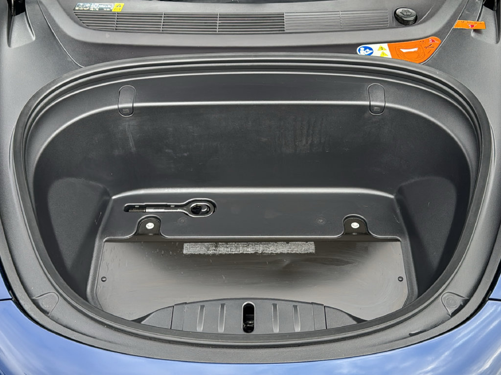 Used 2017 Tesla Model 3 Long Range RWD image 8