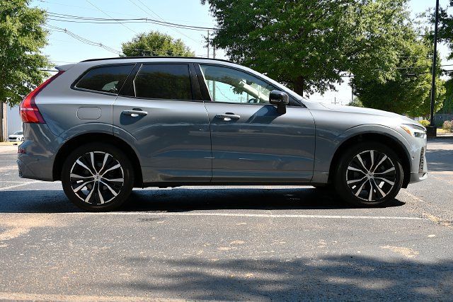 Certified 2024 Volvo XC60 B5 Plus w/ Protection Package Premier AWD/4WD image 8