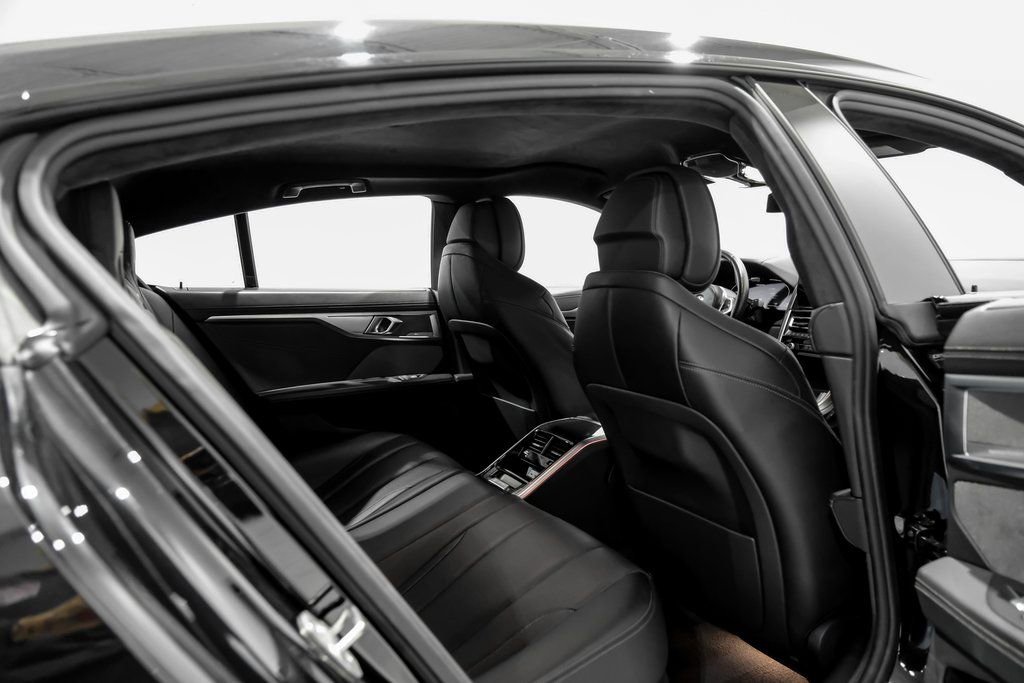 Used 2023 BMW M850i Gran Coupe xDrive w/ M Carbon Exterior Package image 33