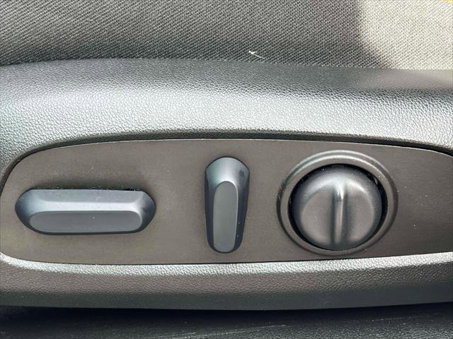 Used 2023 Chevrolet Equinox LT image 18