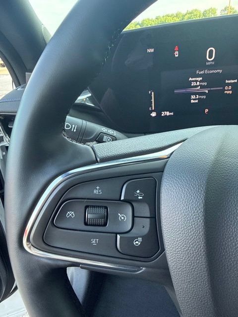 Used 2025 Buick Envista Sport Touring w/ Convenience I Package FWD image 28