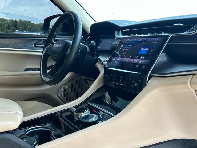 Used 2022 Jeep Grand Cherokee Limited AWD/4WD image 34