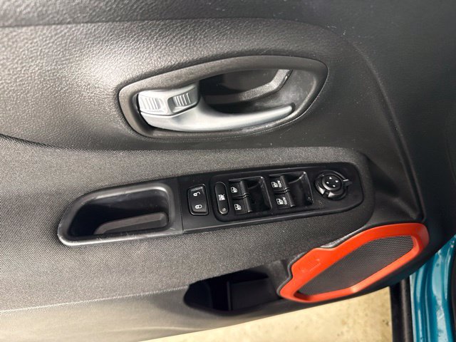 Used 2020 Jeep Renegade Sport AWD/4WD image 13