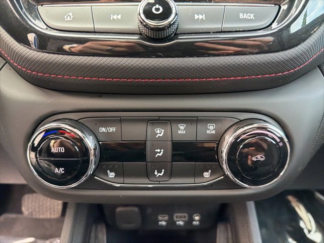 Used 2023 Chevrolet TrailBlazer RS w/ Sun and Liftgate Package image 25