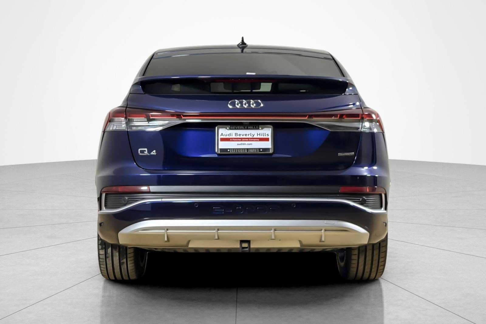 Certified 2023 Audi Q4 e-tron Premium w/ Convenience Package AWD/4WD image 4