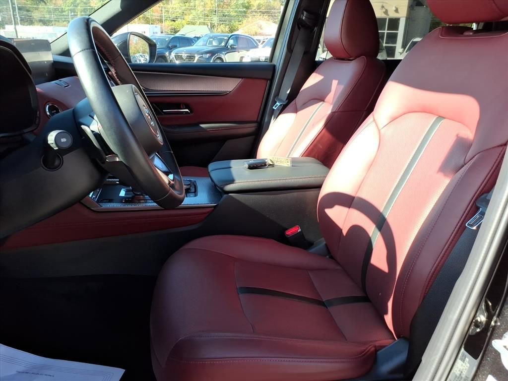 Used 2025 MAZDA CX-70 Plug-In Hybrid w/ Premium Plus image 13