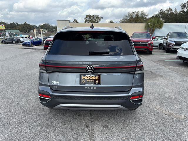 Certified 2025 Volkswagen Taos SE FWD image 5