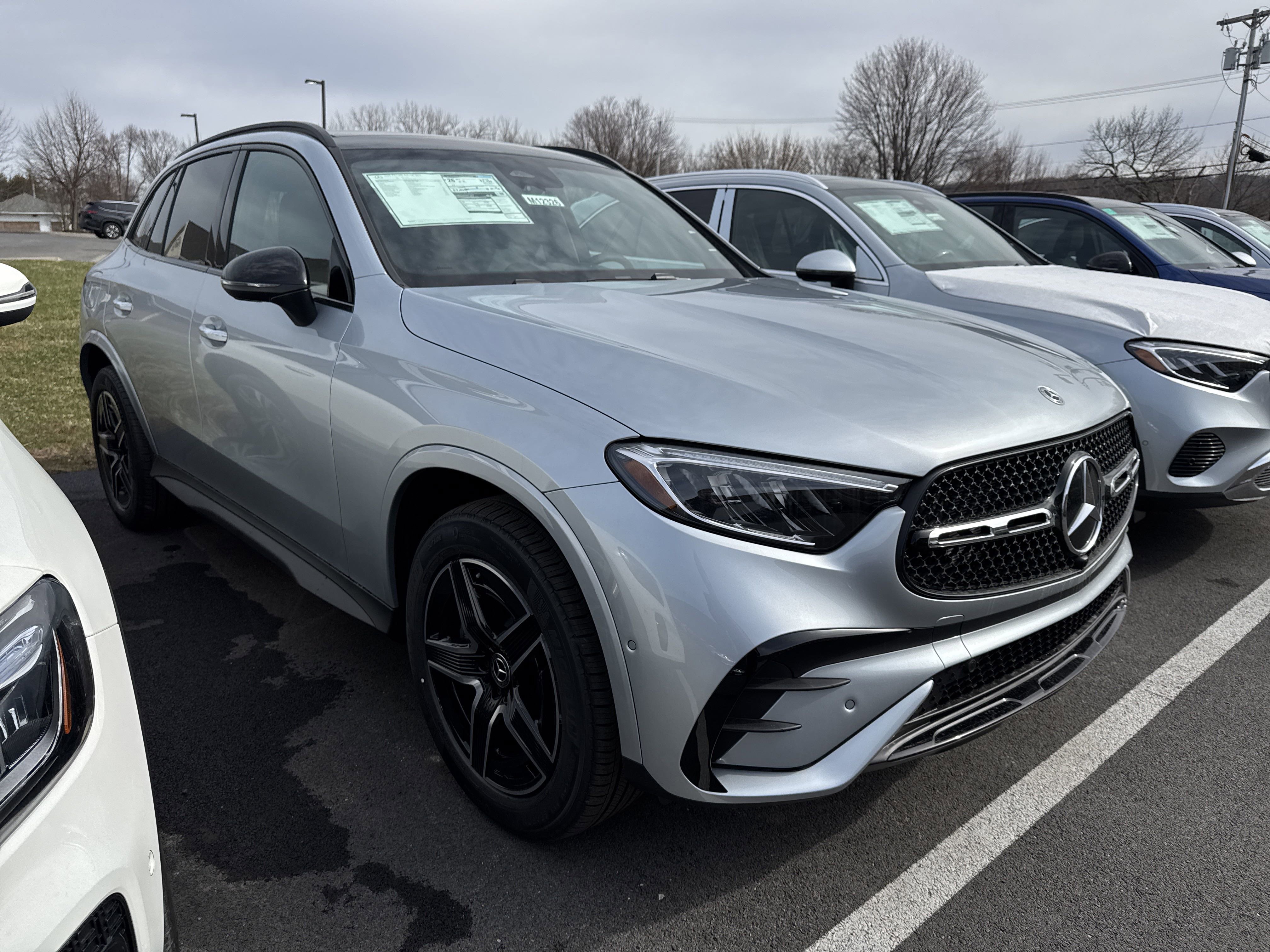 New 2025 Mercedes-Benz GLC 300 4MATIC image 2