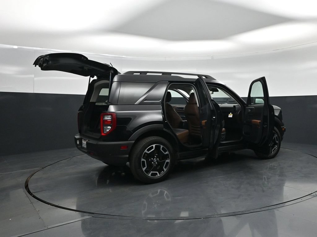 Certified 2023 Ford Bronco Sport Outer Banks w/ Tech Package AWD/4WD image 5
