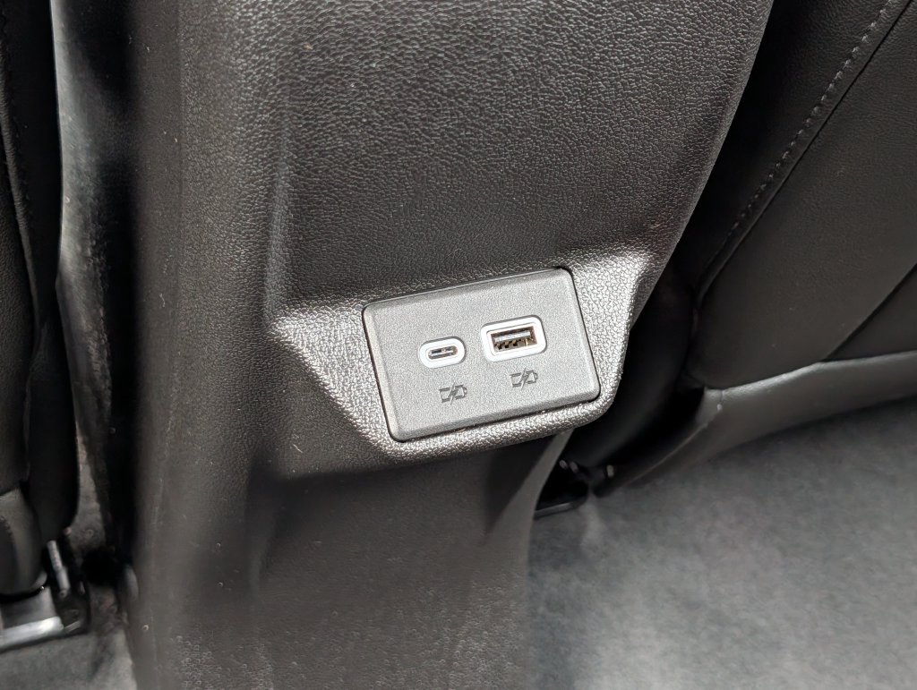 Used 2023 Chevrolet Bolt EUV Premier w/ Redline Edition FWD image 20