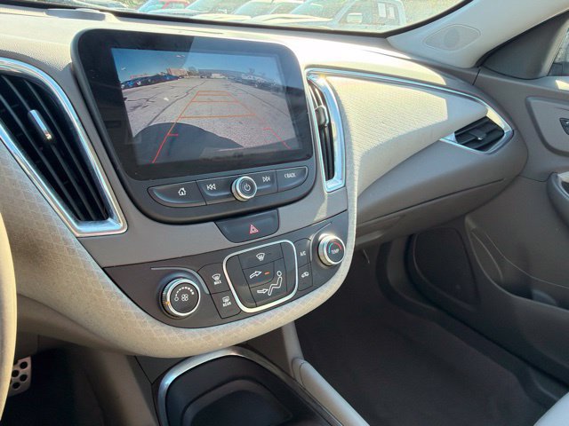Used 2016 Chevrolet Malibu LT w/ Driver Confidence Package FWD image 18