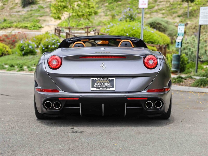 Used 2016 Ferrari California T RWD image 5