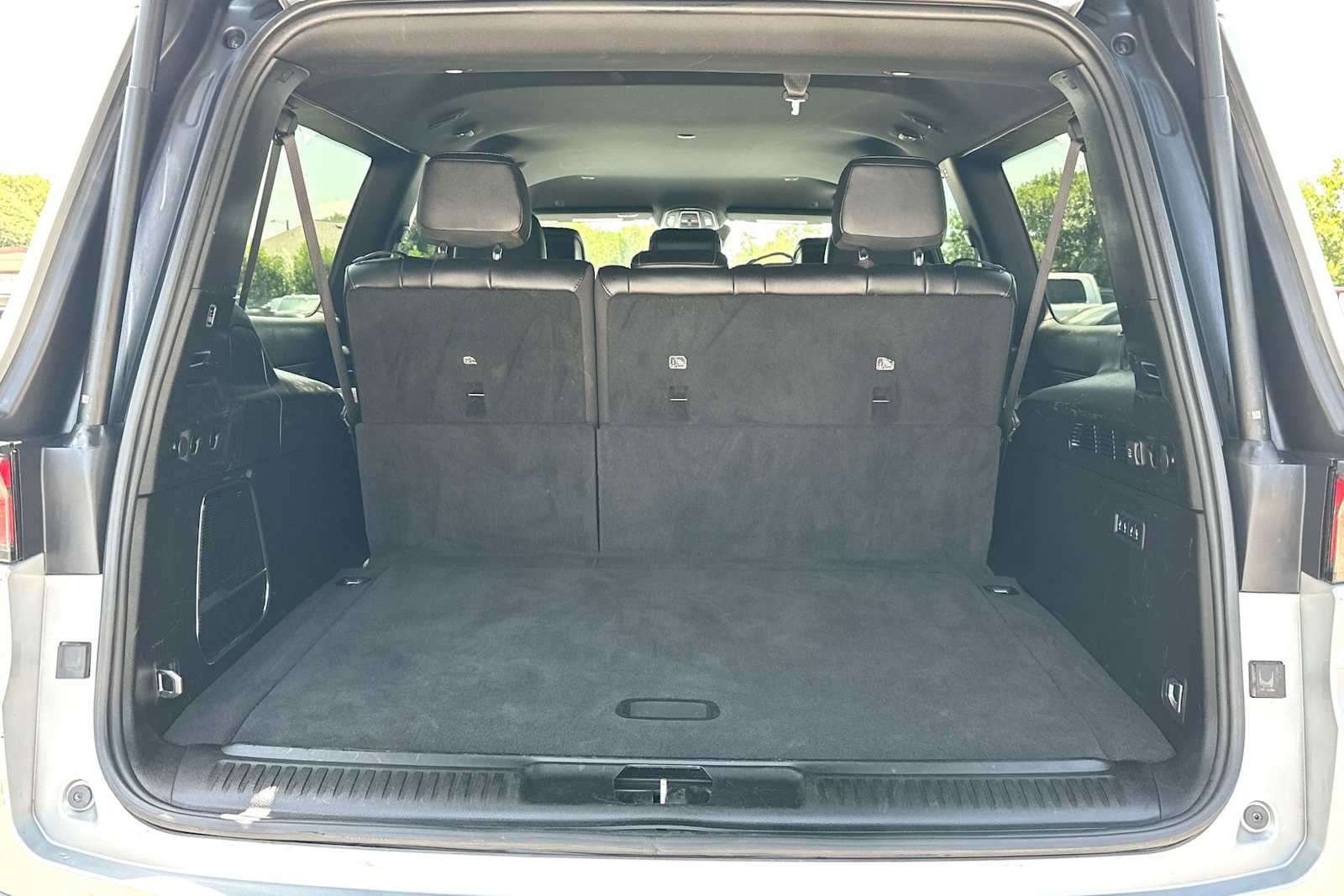 Used 2023 Jeep Wagoneer L Series II AWD/4WD image 28