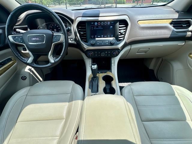 Used 2018 GMC Acadia Denali w/ Technology Package FWD image 25