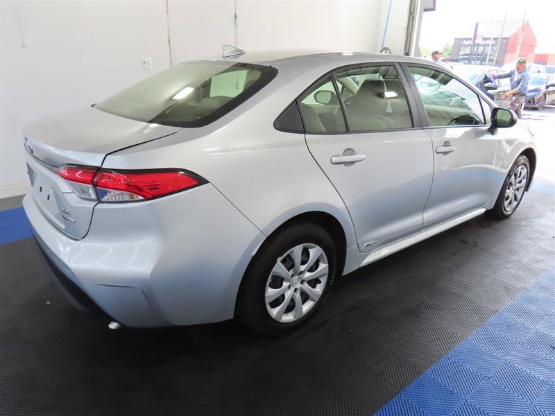 Used 2025 Toyota Corolla LE AWD/4WD image 15