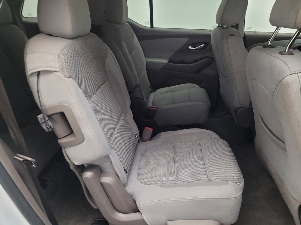 Used 2019 Chevrolet Traverse LT image 19