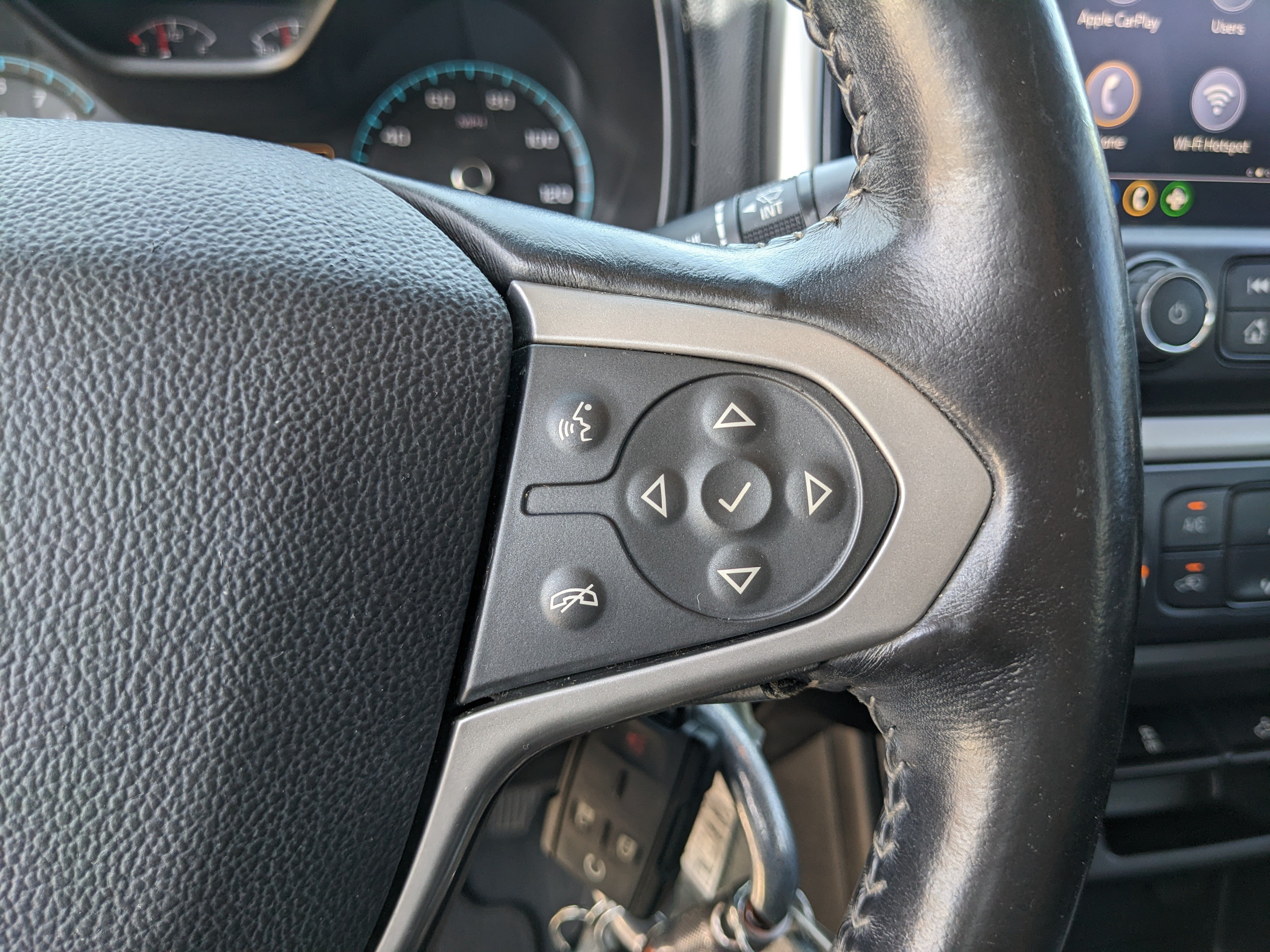 Used 2019 Chevrolet Colorado LT w/ Colorado RST Special Edition AWD/4WD image 32