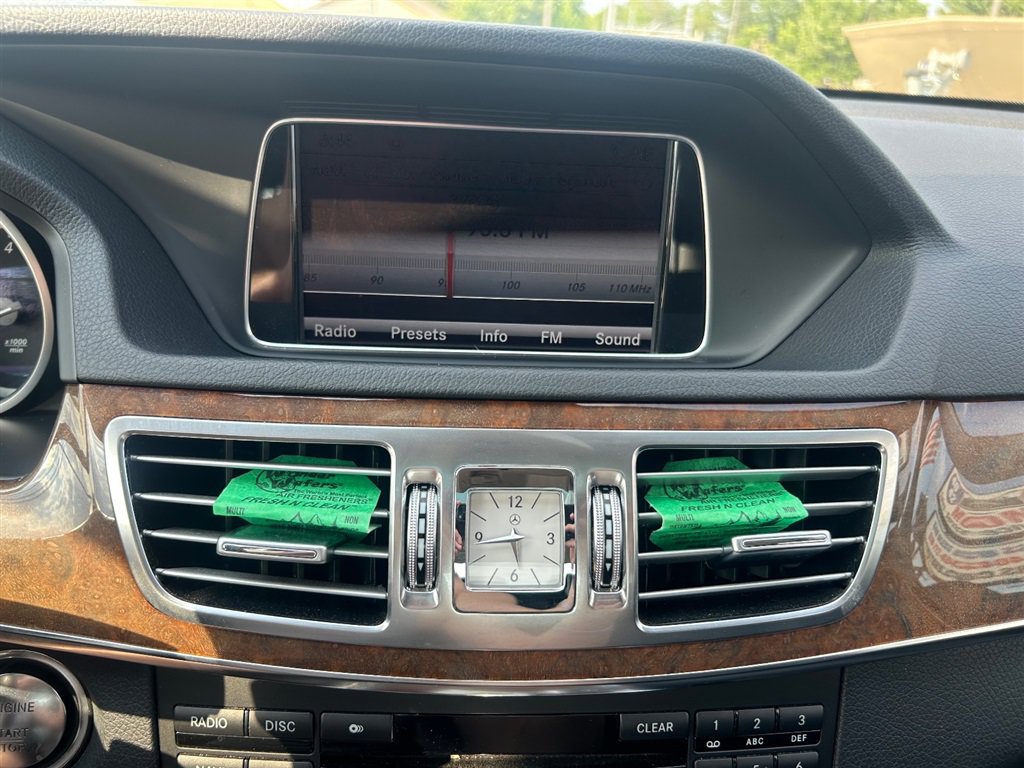 Used 2014 Mercedes-Benz E 350 Sedan image 19