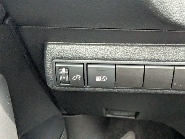 Used 2022 Toyota Corolla LE image 22