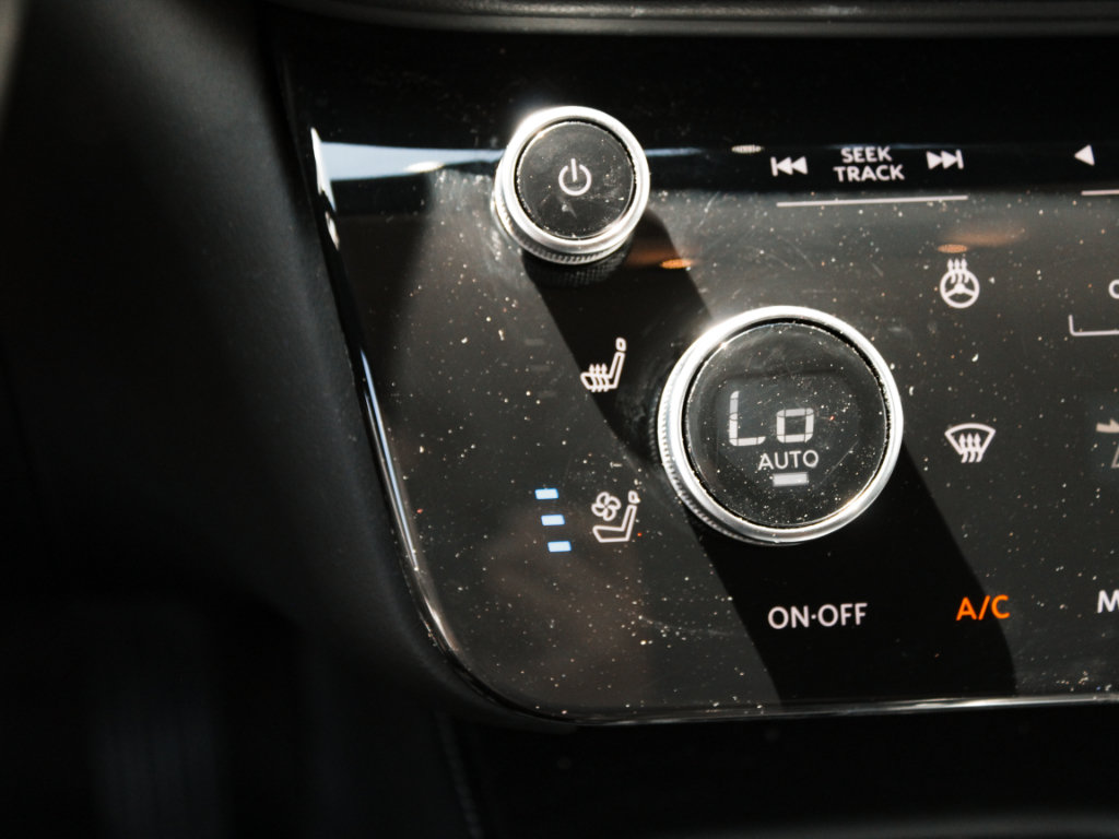 Used 2023 INFINITI QX60 Luxe w/ Cargo Package AWD/4WD image 18
