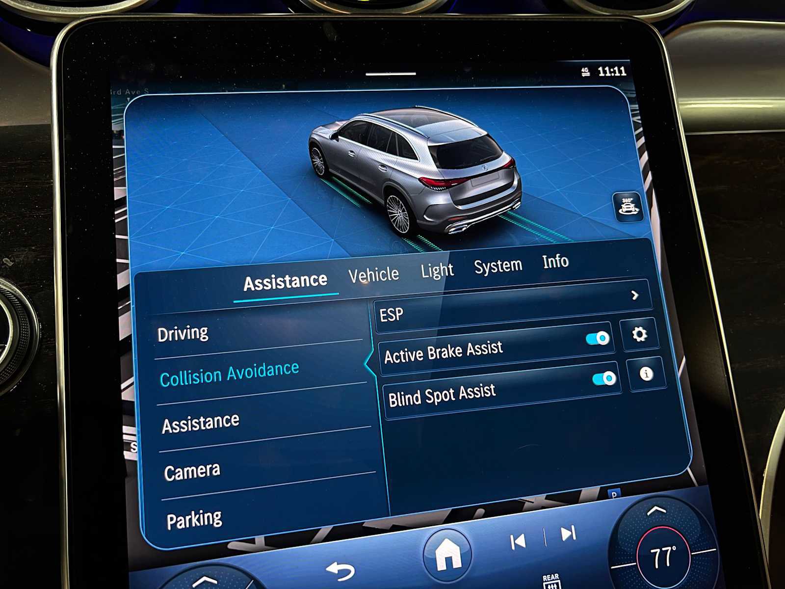 Used 2024 Mercedes-Benz GLC 300 4MATIC image 38