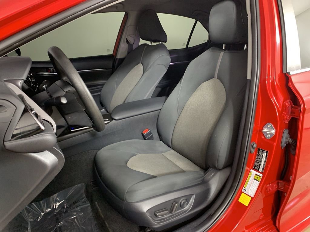 Used 2023 Toyota Camry LE image 27