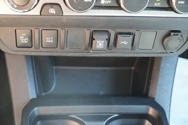 Used 2023 Toyota Tacoma SR5 w/ Technology Package AWD/4WD image 33