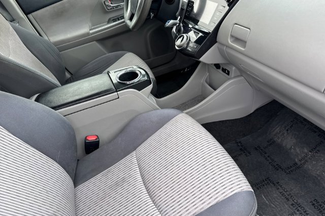 Certified 2017 Toyota Prius V Two FWD image 18