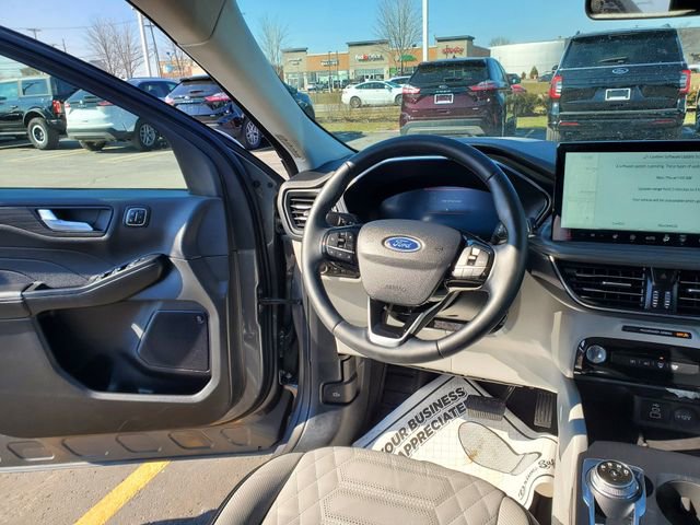 Used 2024 Ford Escape Platinum w/ Premium Technology Package image 7