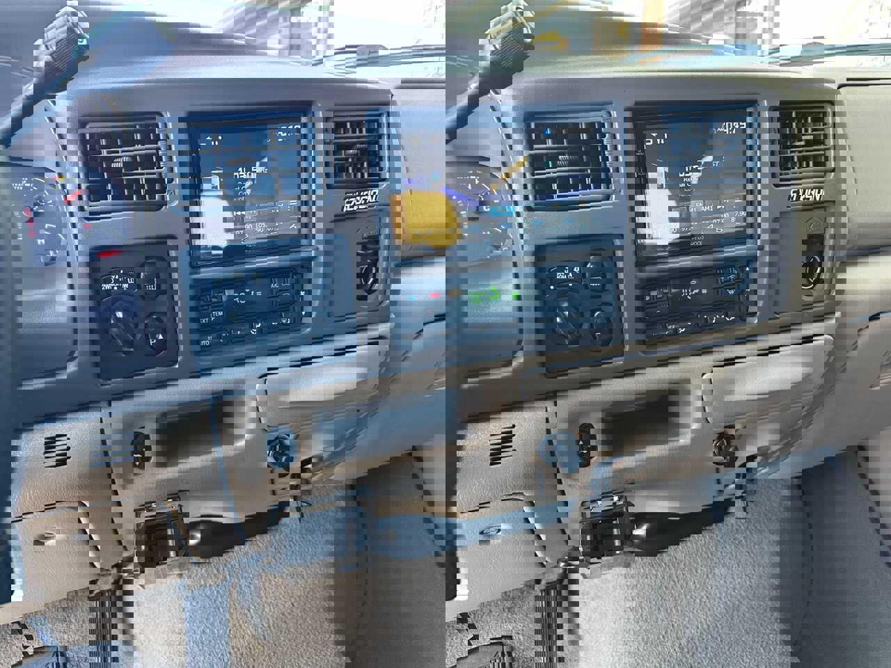 Used 2005 Ford Excursion Limited image 24