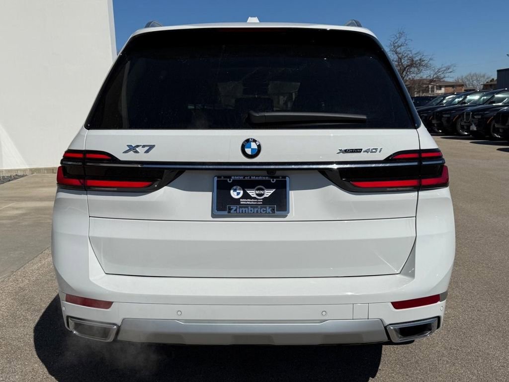 Certified 2023 BMW X7 xDrive40i w/ Premium Package image 4