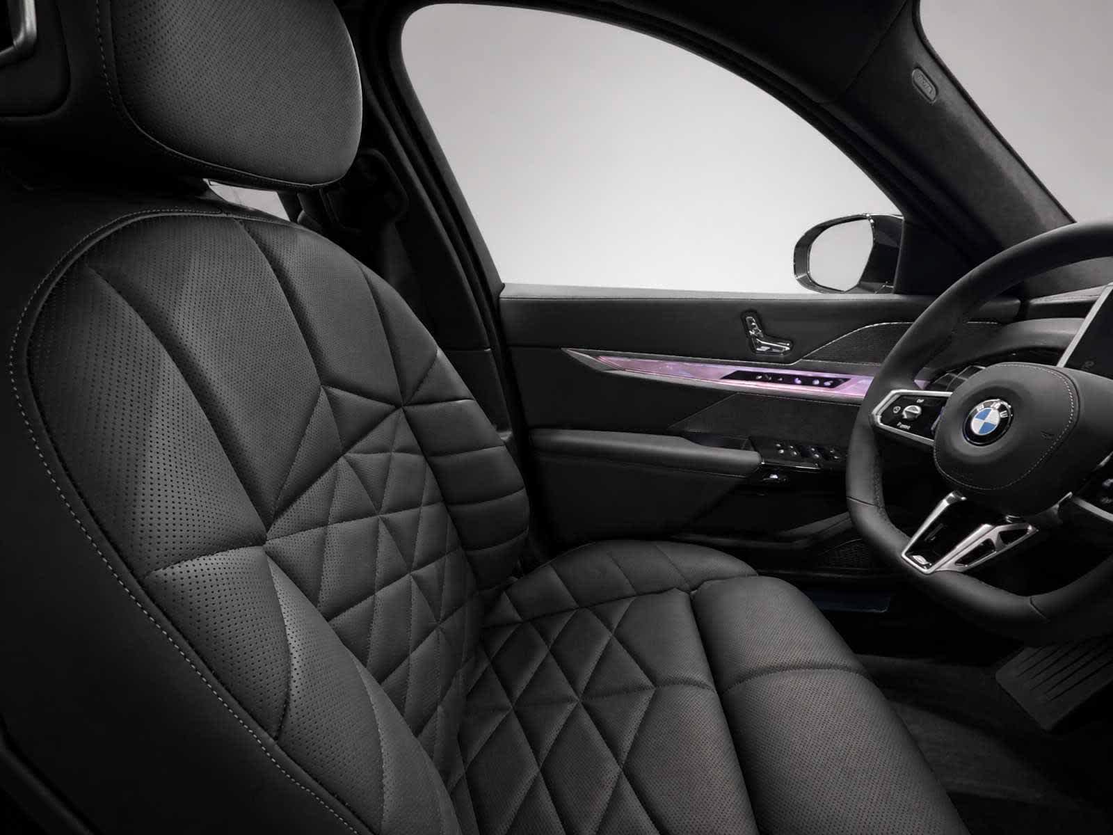 New 2026 BMW 740i xDrive w/ Premium Package AWD/4WD image 10