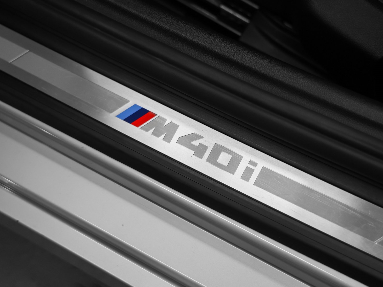 Used 2022 BMW Z4 M40i w/ Premium Package image 36