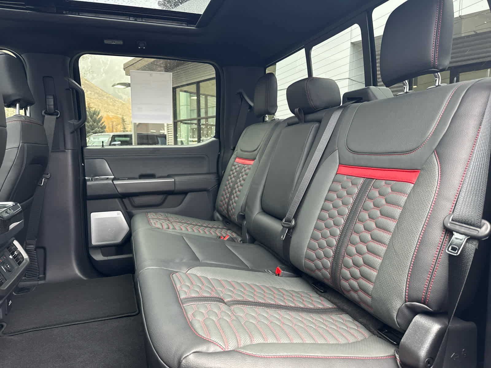 New 2025 Ford F150 Lariat w/ Equipment Group 502A High image 55