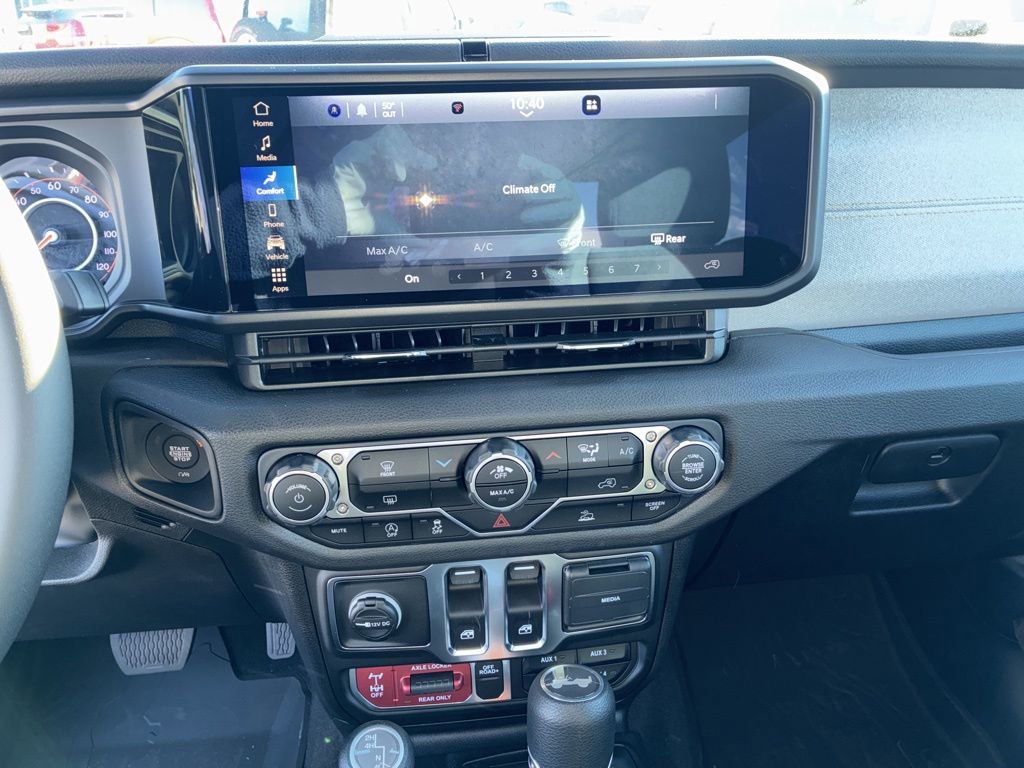 Used 2025 Jeep Wrangler Sport image 15