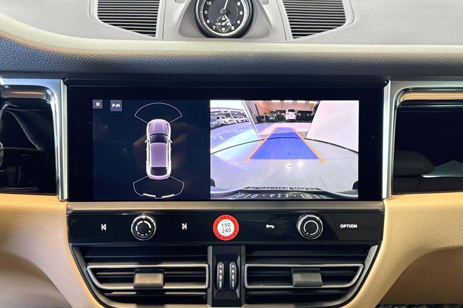 Used 2024 Porsche Macan w/ Premium Plus Package image 14