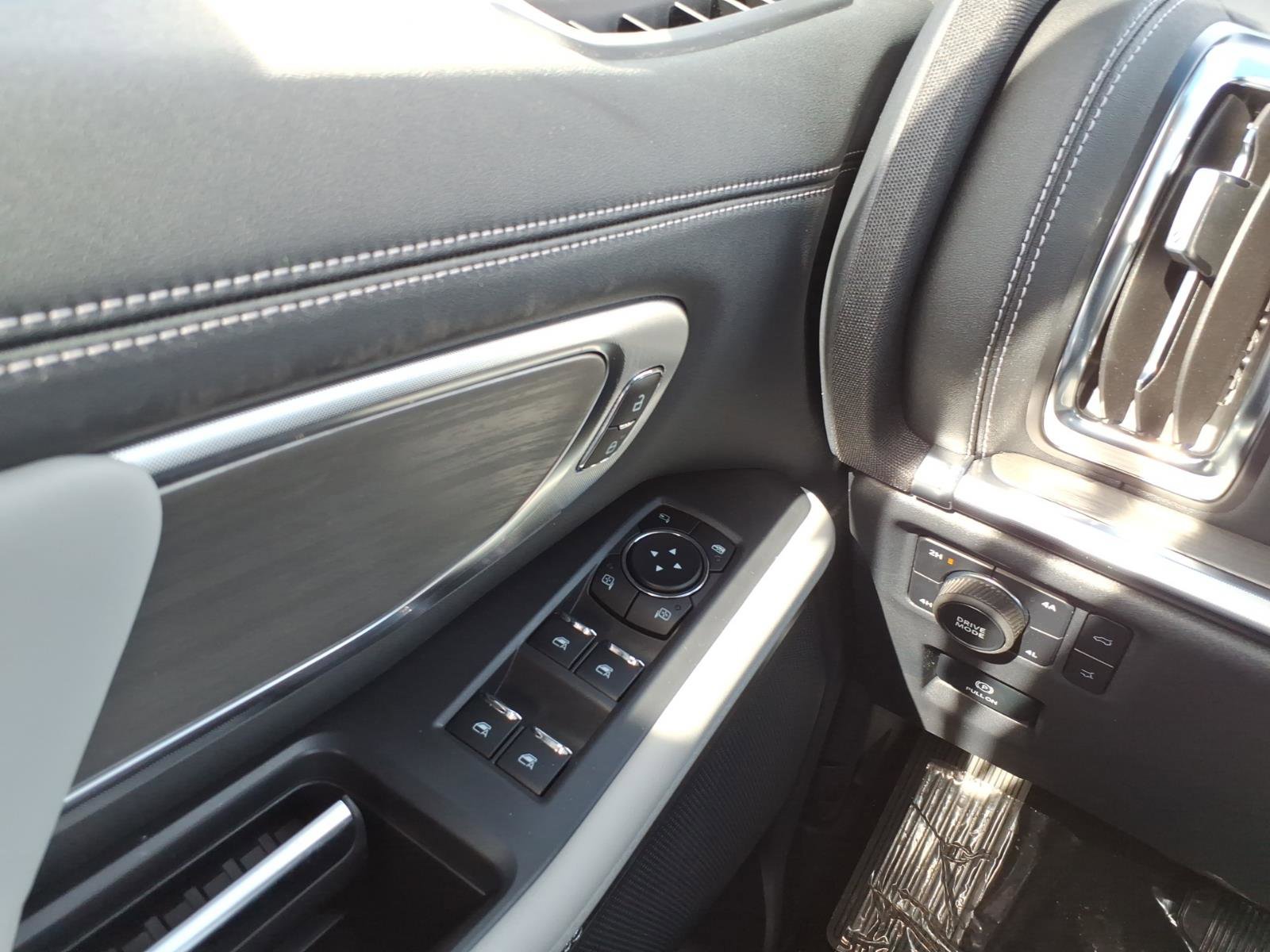 New 2026 Ford Expedition Max Platinum w/ Driver's Package image 12