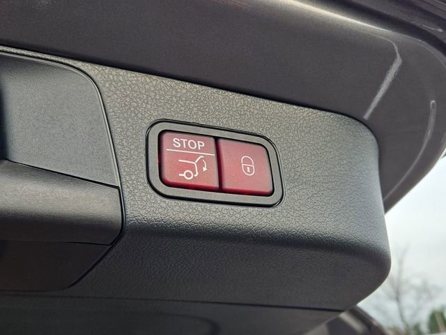 New 2026 Mercedes-Benz GLB 250 4MATIC image 32