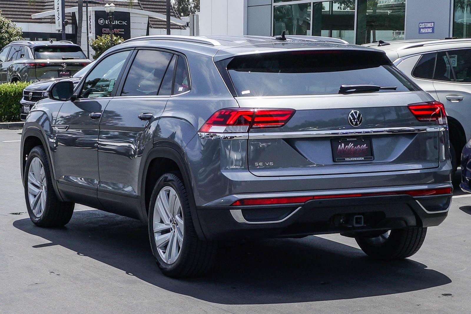 Certified 2023 Volkswagen Atlas Cross Sport SE FWD image 8