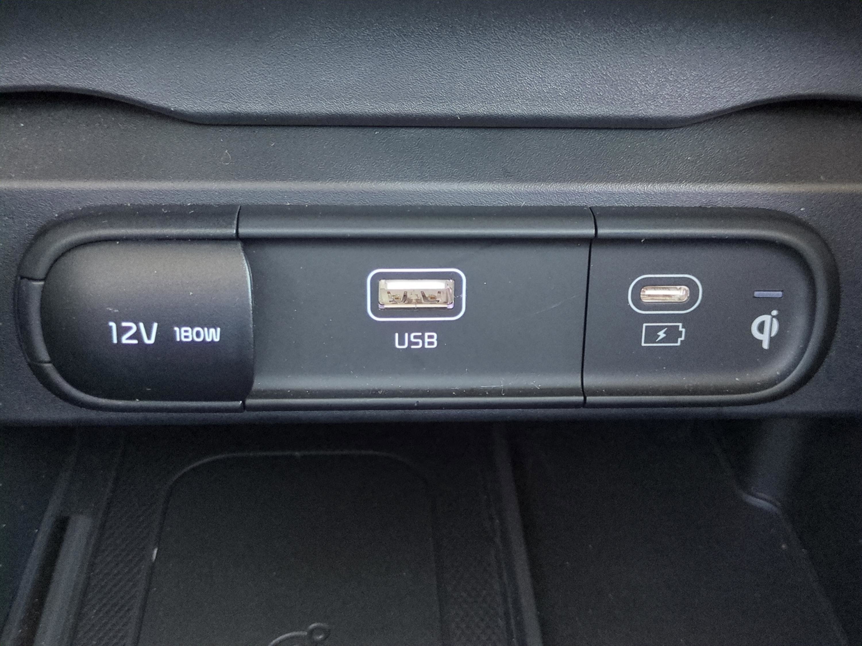 Used 2025 Kia Telluride SX w/ SX Captain's Chair Package AWD/4WD image 19