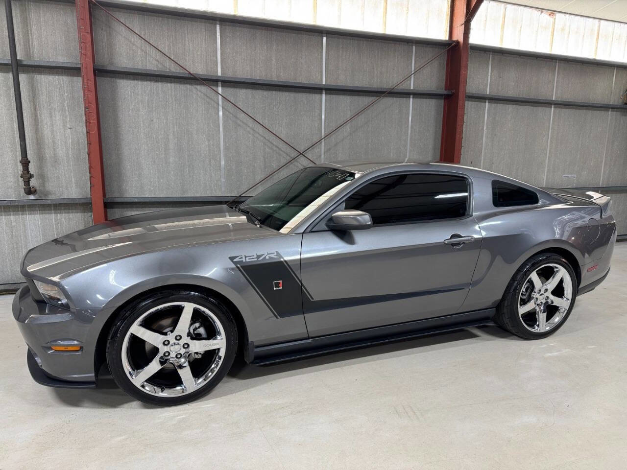 Used 2010 Ford Mustang GT Premium image 4